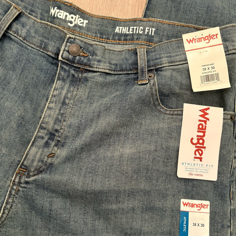 Wrangler Athletic Fit Jeans 38x30